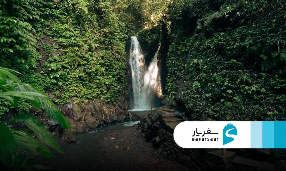 تجربه بازدید از آبشار گیت گیت