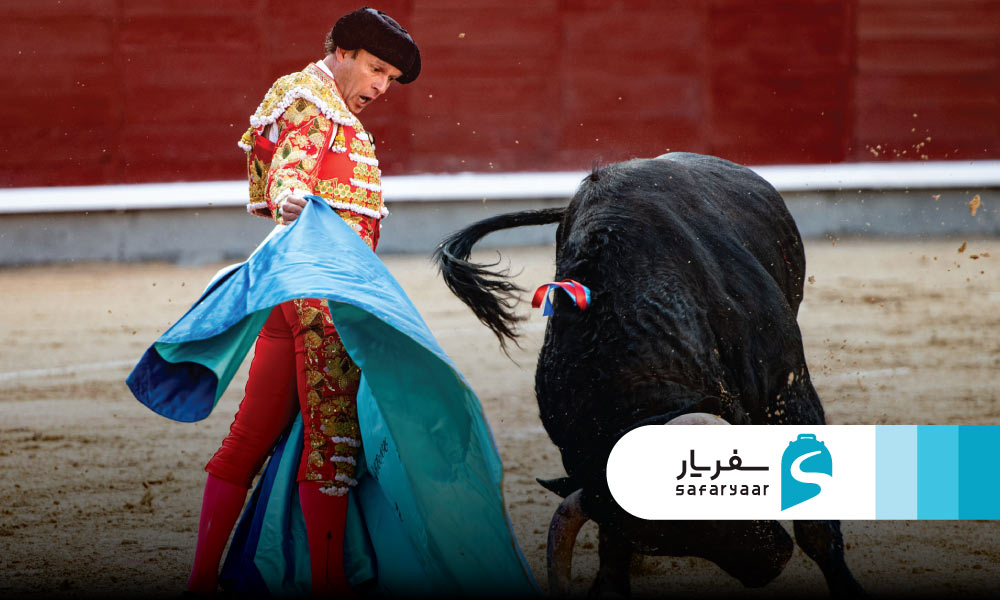 لباس و نمادهای سنتی در جشنواره گاوبازی