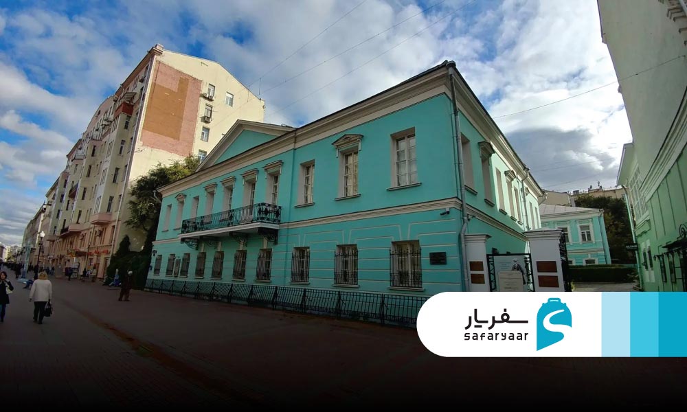بازدید از خانه ها و موزه های فرهنگی