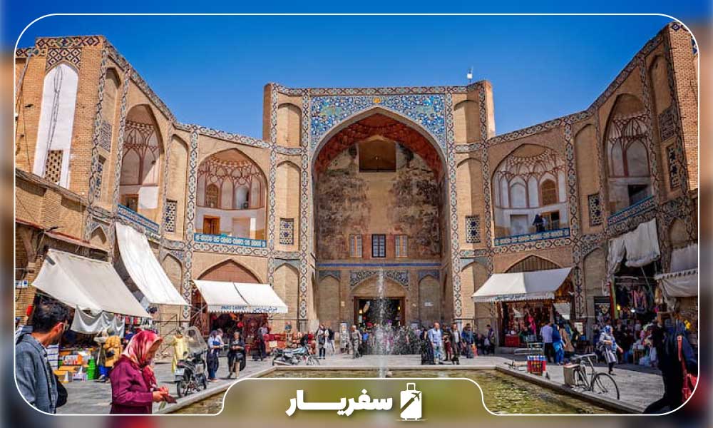 خرید و بازدید گردشگران و شهرواندان از بازار اصفهان
