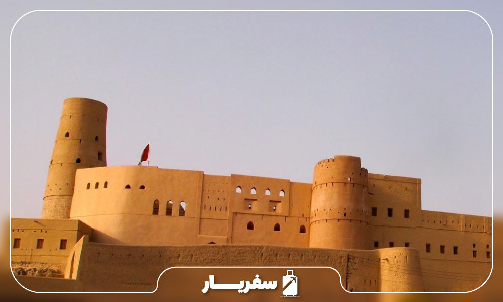 بازدید از جای دیدنی قلعه بهلا در عمان