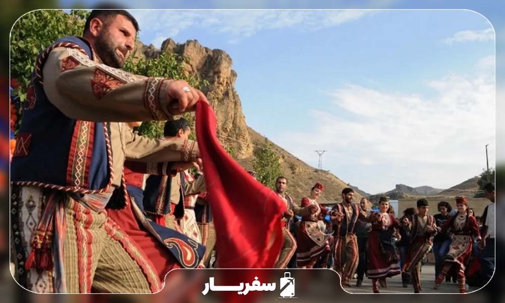 جشنواره لباس محلی تاراز مردمان ارمنستان