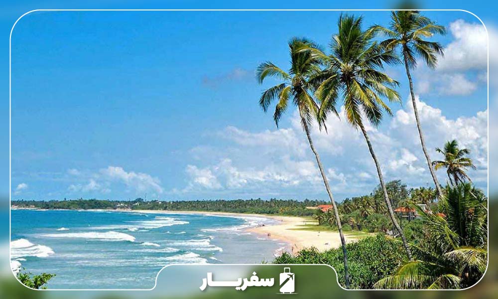 طبیعت و آسمان زیبای ساحل بنتوتا در سریلانکا