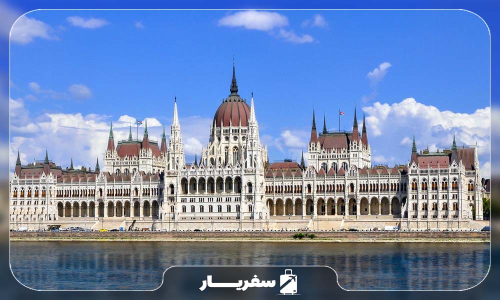 ساختمان پارلمان، یکی از جاذبه های زیبای مجارستان